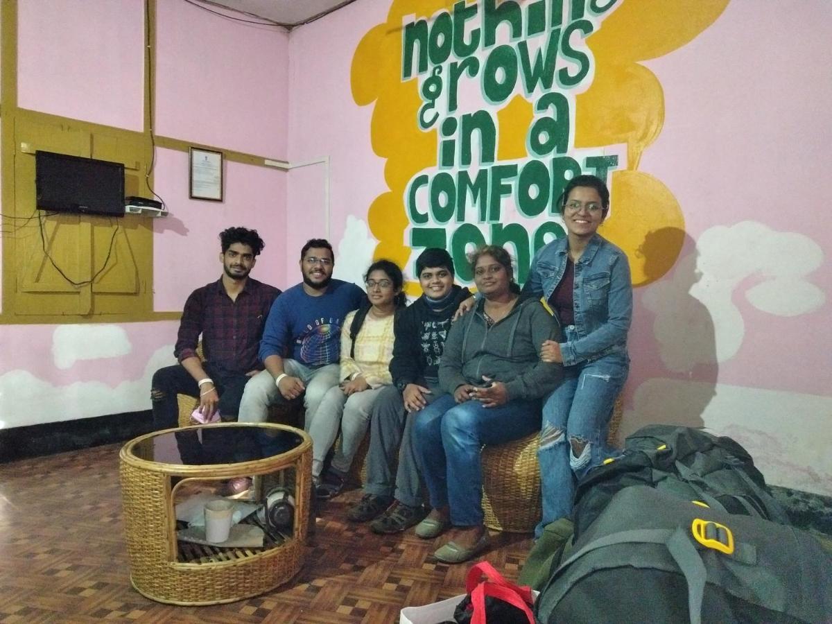 Backpackers'Haven Hostel Guwahati Buitenkant foto